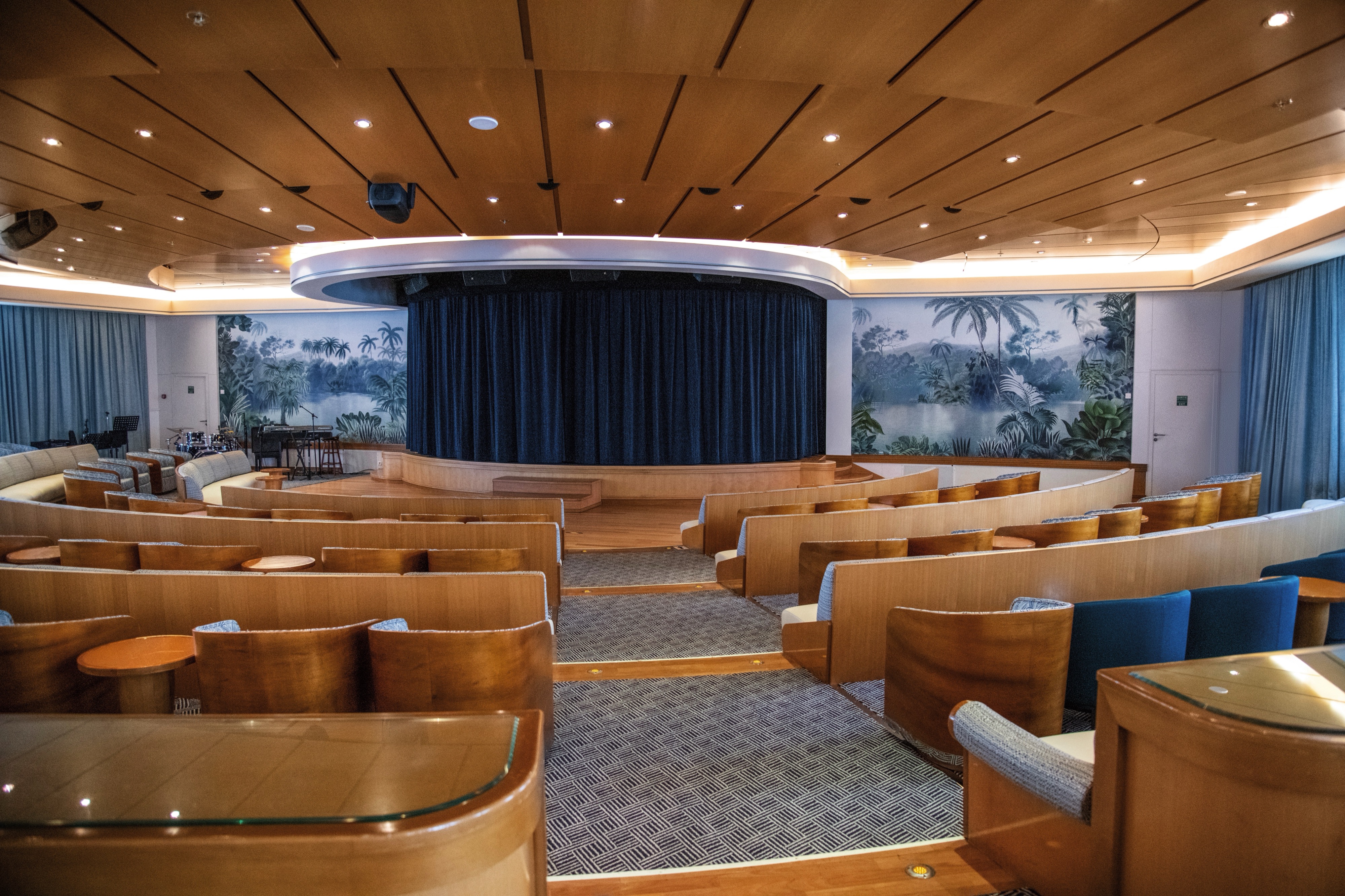 Paul Gauguin Cruises MS Paul Gauguin Le Grand Salon 1 ©Paul Gauguin Cruises.jpg